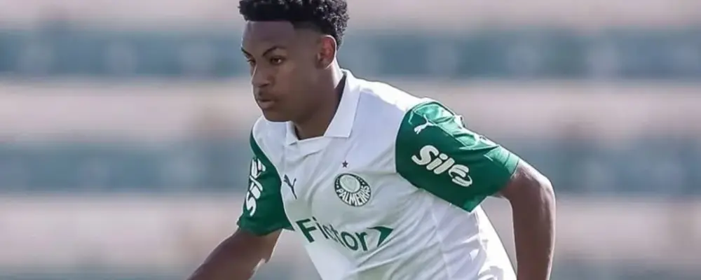 Conheça joia de 15 anos do Palmeiras que chama a atenção da Europa
