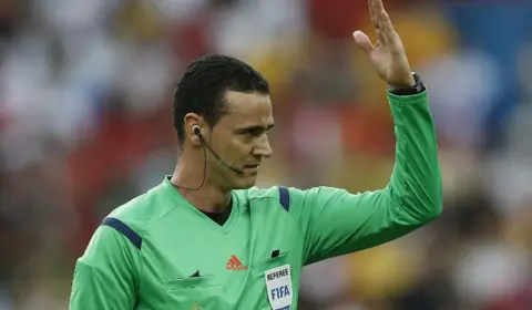 Conmebol define Wilmar Roldán como árbitro de Palmeiras x LDU pela semifinal da Libertadores