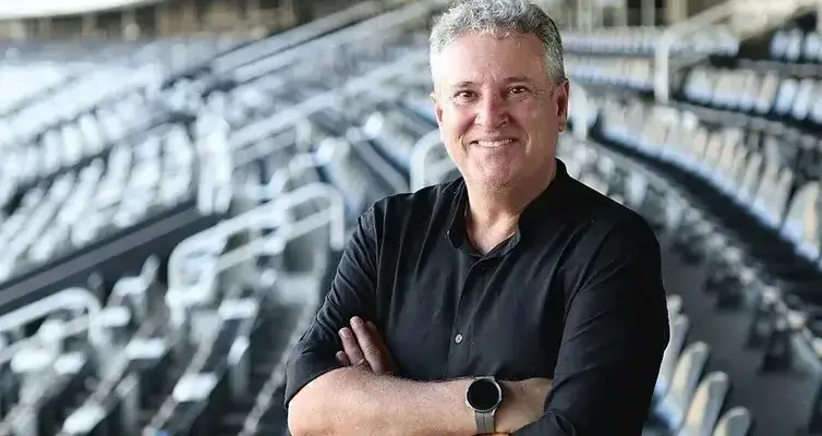 Corinthians anuncia Erasmo Damiani como novo chefe das categorias de base