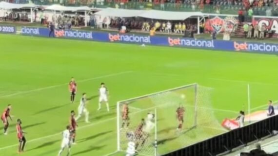 Corinthians venceu o Vitória (foto: Reprodução / Corinthians)