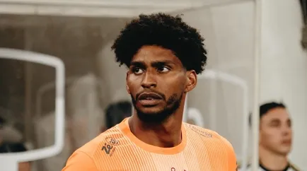 Corinthians terá 5 desfalques contra o Vitória no Brasileirão