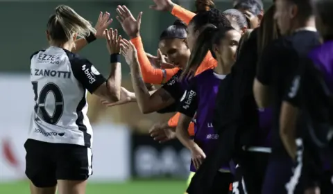 Corinthians vence Santa Fe e encara Boca Juniors nas quartas; Ferroviária avança