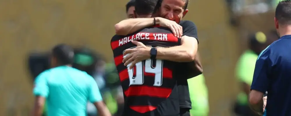 Crias do Flamengo buscam novas oportunidades com Filipe Luís