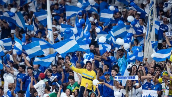 Torcedores do Cruzeiro no Mineirão, em Belo Horizonte (foto: Gustavo Aleixo/Cruzeiro)