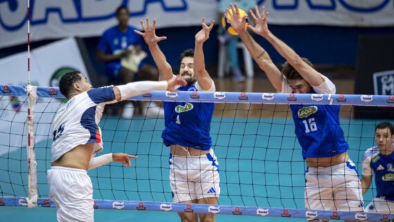 Imagem do duelo entre Cruzeiro e JF Vôlei pelo Mineiro de 2025 (foto: Agência i7/Cruzeiro)