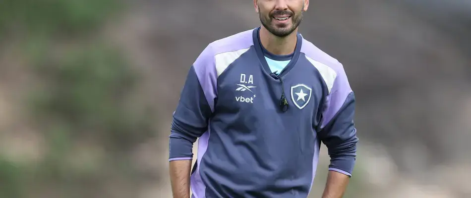 Davide Ancelotti projeta Libertadores e exalta vitória do Botafogo: “Temos que dar continuidade”