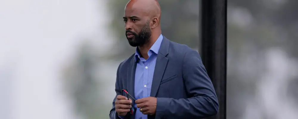 Dirigente corre risco de demissão no Corinthians devido ao alto salário