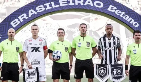 Dirigentes do Santos ofendem árbitro em empate com o Botafogo