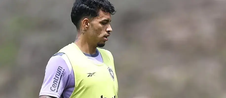 Disputa por vaga no Botafogo fica acirrada após lesão de zagueiro