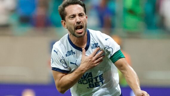 Everton Ribeiro comemora gol pelo Bahia (foto: Rafael Rodrigues/EC Bahia)