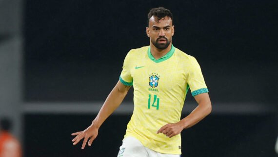 Fabrício Bruno, zagueiro do Cruzeiro, com a camisa da Seleção Brasileira (foto: Rafael Ribeiro/CBF)