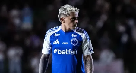 Fagner segue fora no Cruzeiro e Kauã Moraes assume vaga na lateral