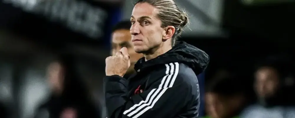 Filipe Luís completa um ano no Flamengo com a confiança da diretoria