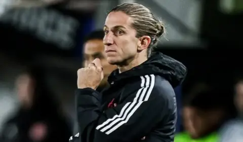 Filipe Luís completa um ano no Flamengo com a confiança da diretoria