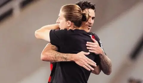 Filipe Luís rasga elogios a Pedro no Flamengo: ‘É um jogador top’