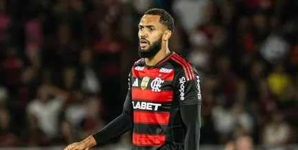 Flamengo segura Juninho após sondagens, mas atacante perde espaço no time