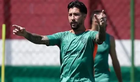 Fluminense planeja ter o retorno de Lucho Acosta contra o Vasco