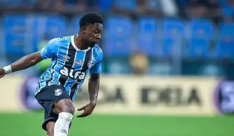 Grêmio: Amuzu brilha e ganha moral com Mano Menezes