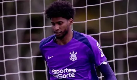 Hugo Souza segue como dúvida no Corinthians para duelo contra o Grêmio