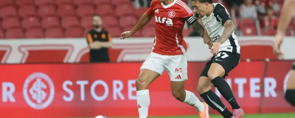 Dorival ironiza arbitragem após Corinthians sofrer empate