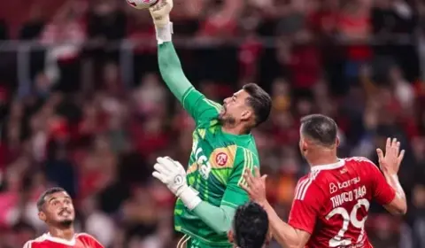 Internacional volta a contar com Ivan, ex-Ponte Preta, após 637 dias