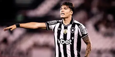 Joaquín Correa retorna ao Botafogo para duelo contra o Internacional pelo Brasileirão