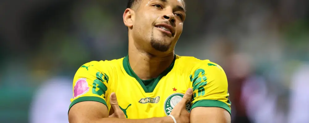 Jornal espanhol aponta Vitor Roque como segredo de Ancelotti