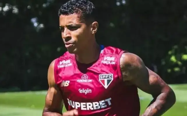 Luiz Gustavo resolve problema do São Paulo na zaga e mira Libertadores para ‘quem estiver aqui’