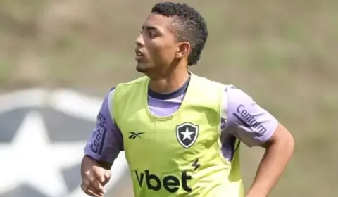 Meia da seleção colombiana volta a ser opção no Botafogo