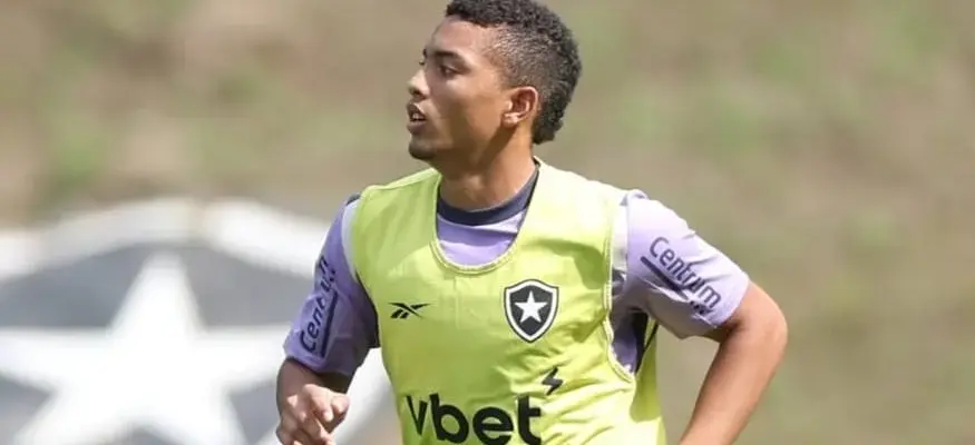 Meia da seleção colombiana volta a ser opção no Botafogo