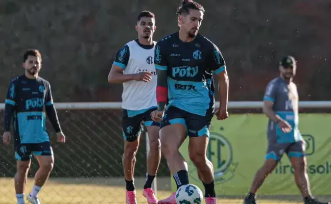 Mirassol terá mudanças para duelo de opostos com o Sport