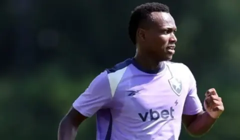 Nathan Fernandes fica perto de voltar a atuar pelo Botafogo