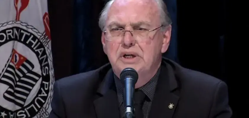 Osmar Stabile sobre lance polêmico do VAR: “Queremos seriedade para apitar os jogos do Corinthians”