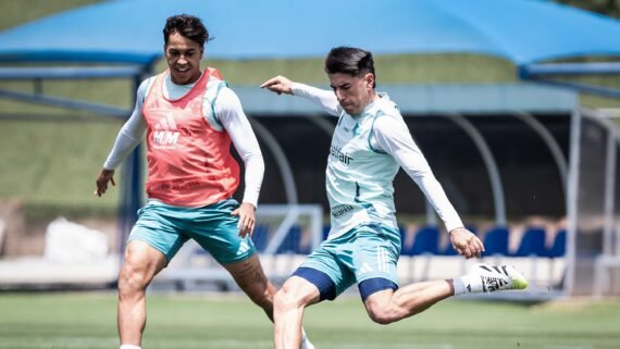 Kaio Jorge e Villalba em treino do Cruzeiro (foto: Gustavo Aleixo/Cruzeiro)