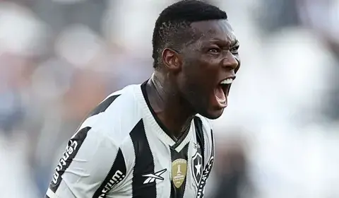 Patrick de Paula fala sobre pressão no Botafogo e ida ao Estoril