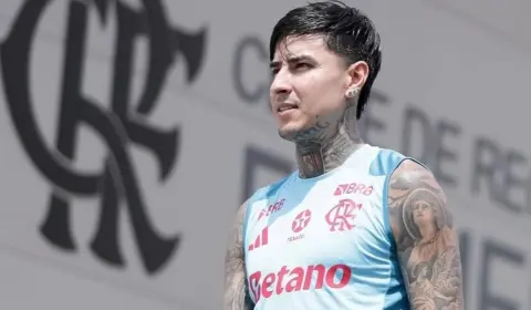 Pulgar volta a treinar com o elenco e aumenta as opções do Flamengo