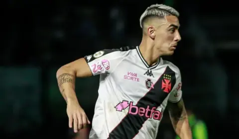 Puma Rodríguez é convocado pelo Uruguai e pode desfalcar o Vasco