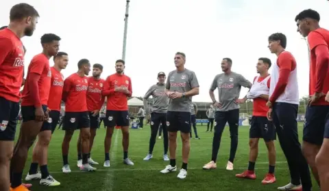Red Bull Bragantino aposta todas as fichas em Mancini para evitar queda no Brasileirão