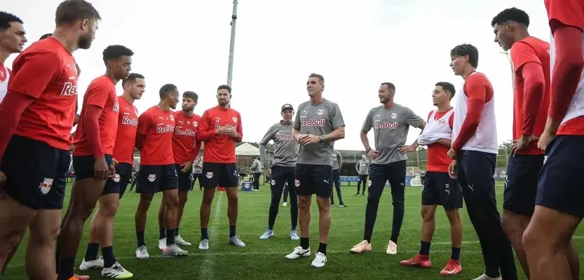 Red Bull Bragantino aposta todas as fichas em Mancini para evitar queda no Brasileirão