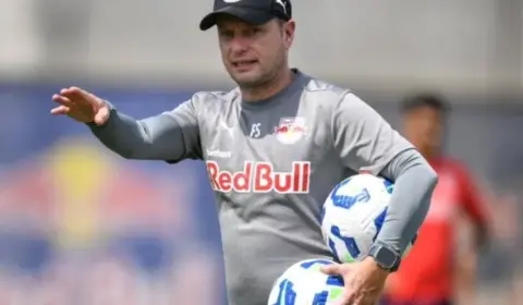 Red Bull Bragantino demite treinador após derrota no Brasileirão