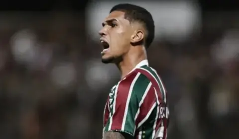 Riquelme Felipe pode ganhar chance no Fluminense contra o Juventude