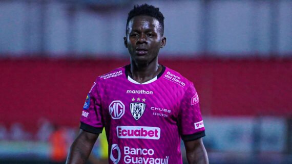 Meia-atacante Juan Cazares, ex-Atlético, está perto de título com o Independiente del Valle no Equador (foto: Divulgação/X/Independiente del Valle)