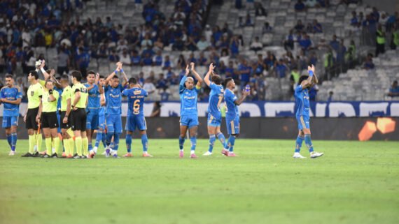 Cruzeiro está em terceiro no Campeonato Brasileiro (foto: Ramon Lisboa/EM/D.A. Press)
