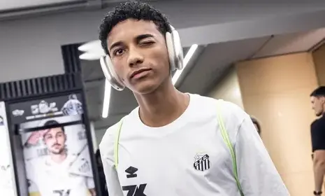 Robinho Jr. brilha pelo Santos, mas Vojvoda pede calma com os jovens da base