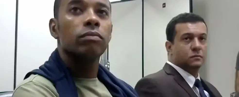 Robinho detalha rotina na cadeia e nega privilégios
