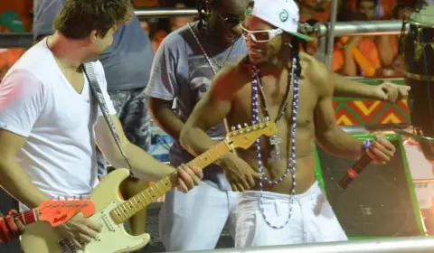 Ronaldinho vira cantor e aposta no funk e rap em projeto