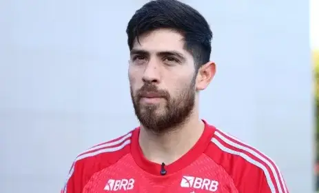 Rossi busca cidadania brasileira e mira renovação com Flamengo