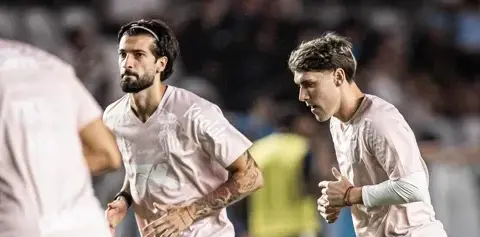 Santos: Trio argentino brilha e supre ausência de Neymar no Brasileirão