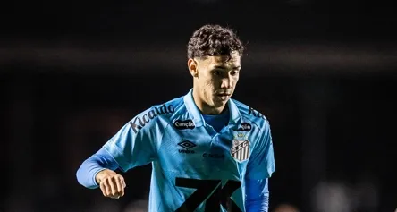 Santos pode ter retorno de jogador para clássico com Corinthians