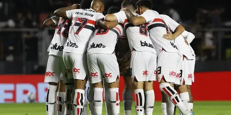 São Paulo atrasa pagamento por direitos de imagens, mas ajusta ‘bicho’ por vaga na Libertadores